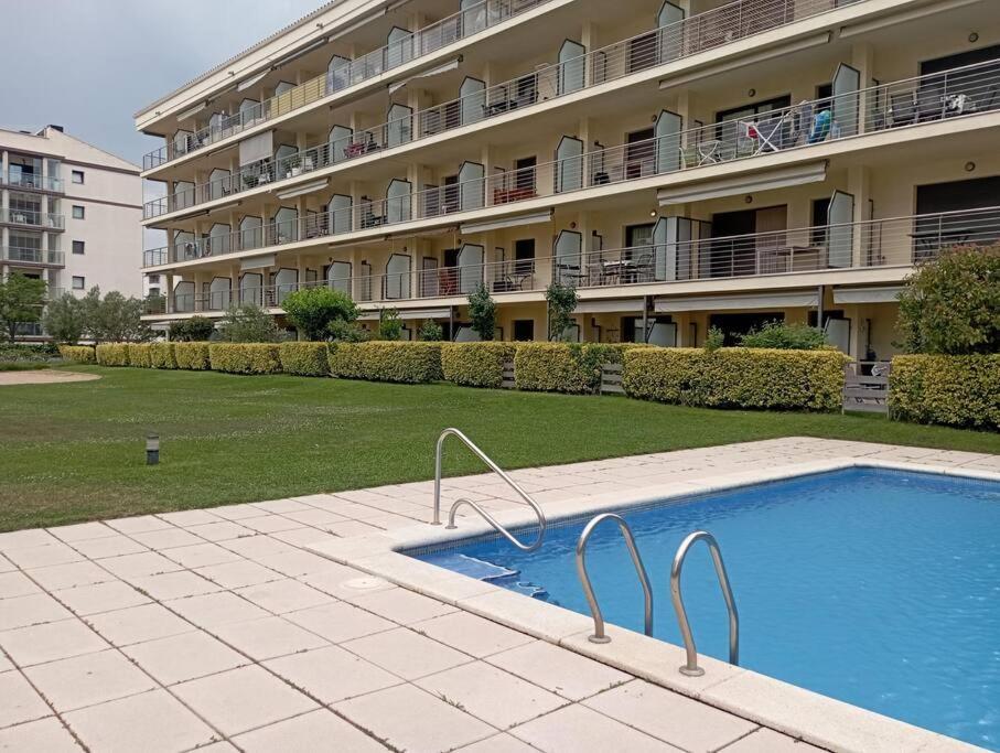 Apartamento En Primera Linea De Mar Roses Esterno foto