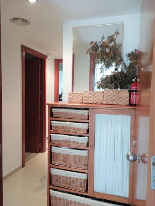 Apartamento En Primera Linea De Mar Roses Esterno foto
