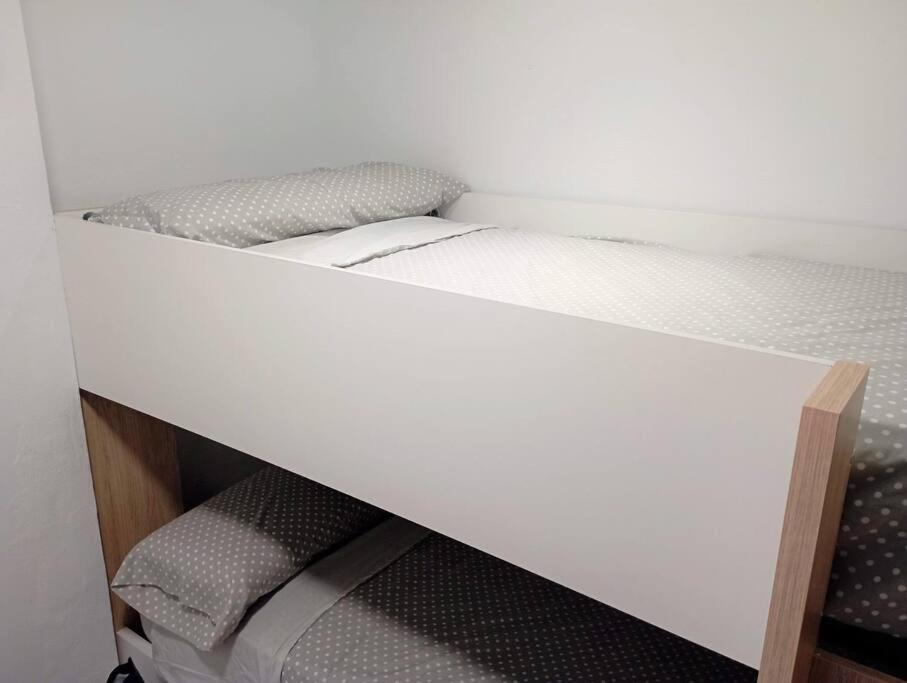 Apartamento En Primera Linea De Mar Roses Esterno foto
