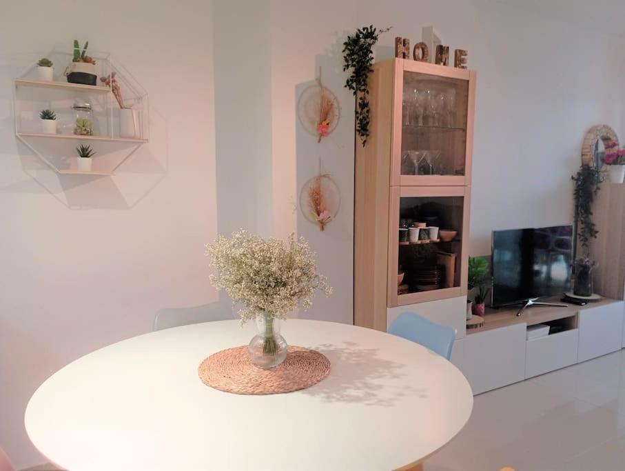 Apartamento En Primera Linea De Mar Roses Esterno foto