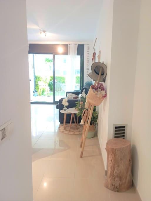 Apartamento En Primera Linea De Mar Roses Esterno foto