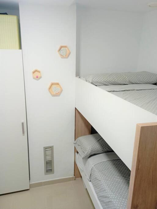 Apartamento En Primera Linea De Mar Roses Esterno foto
