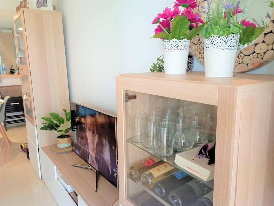 Apartamento En Primera Linea De Mar Roses Esterno foto