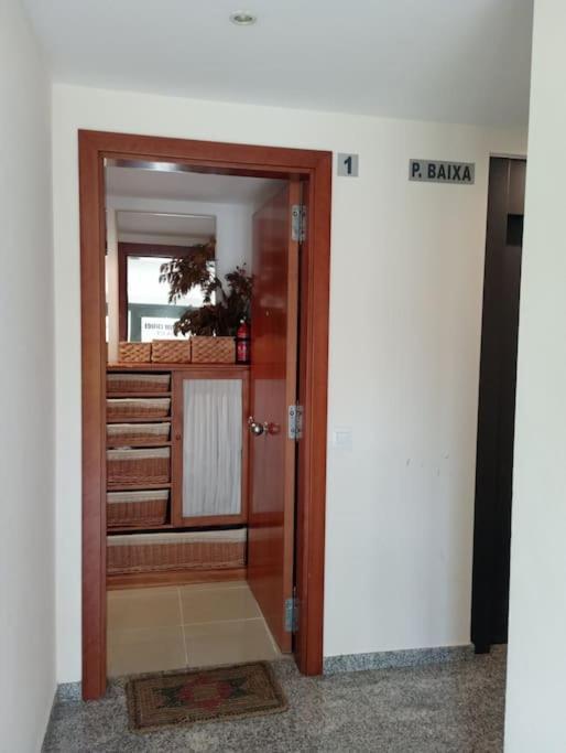 Apartamento En Primera Linea De Mar Roses Esterno foto
